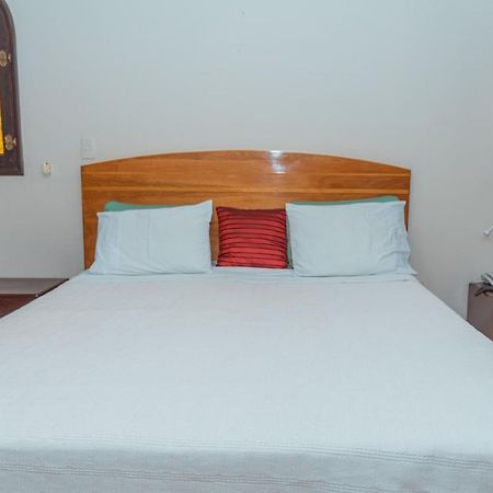 Casa Blanca Hotel Ciudad del Este Luaran gambar
