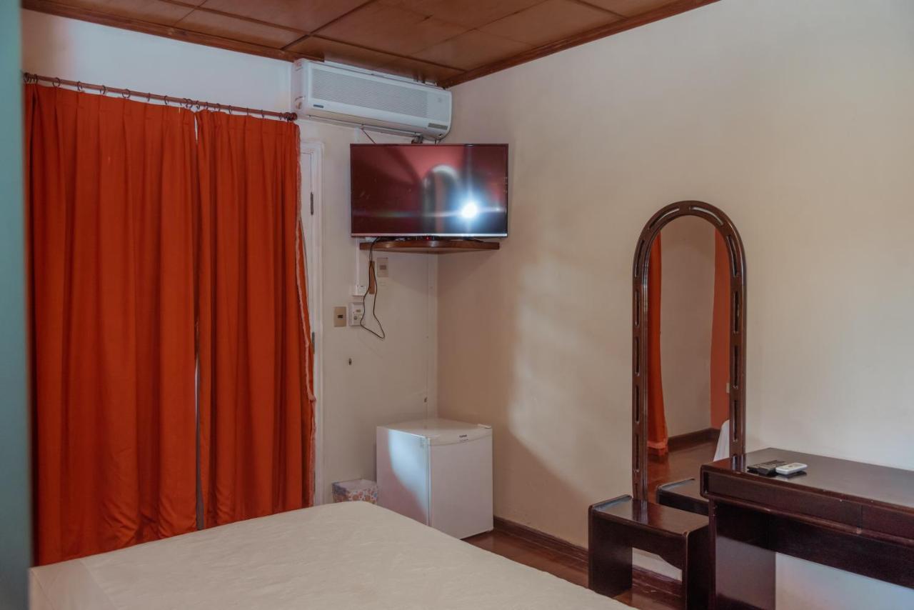 Casa Blanca Hotel Ciudad del Este Luaran gambar
